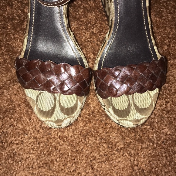 COACH Wedges - Picture 4 of 6